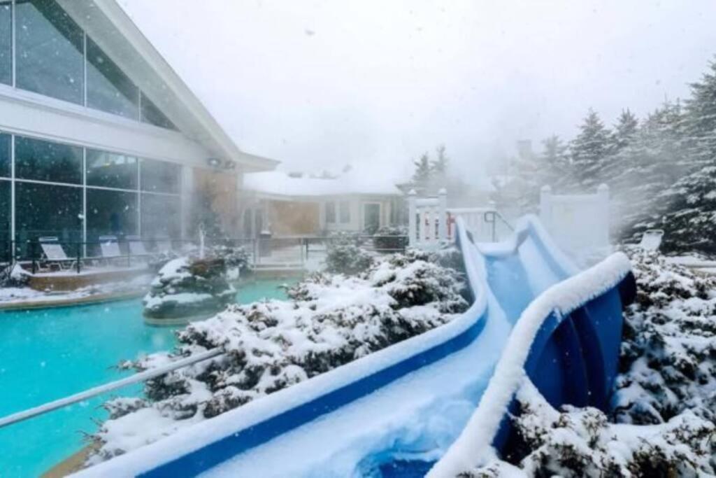 Mountain Lodge Getaway, Ski-In/Ski-Out, Heart Of The Village Snowshoe Exterior foto